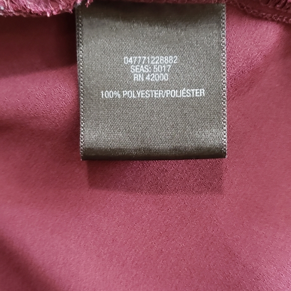 Attention burgendy cold shoulder blouse size XL - Picture 5 of 5